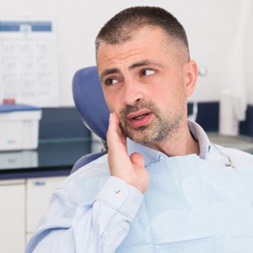 How Emergency Dentists Save Knocked-Out Teeth